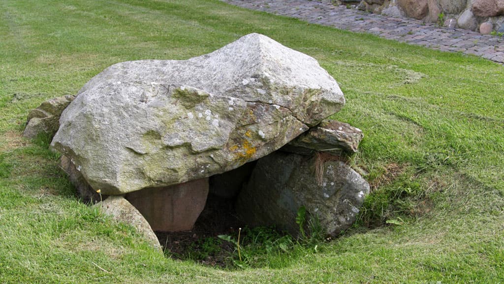 Hellekiste, Horne (Bronzezeitgrab)