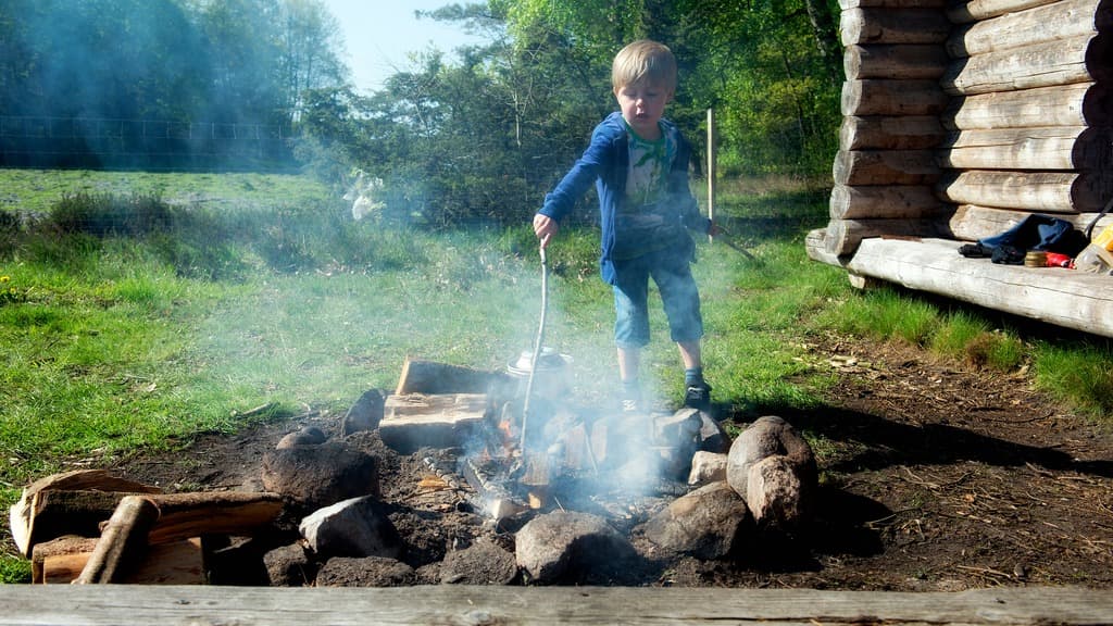 Shelter 1 am Hærvejen in der Nähe des Bahnhofs Vrads