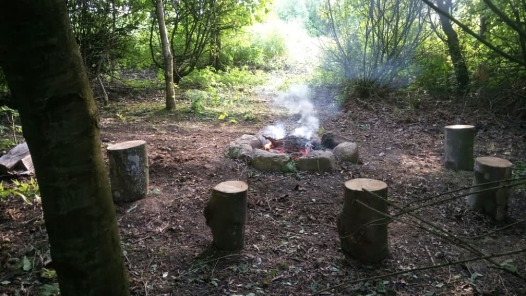 Passender Dorfurlaub - Lagerfeuerbild